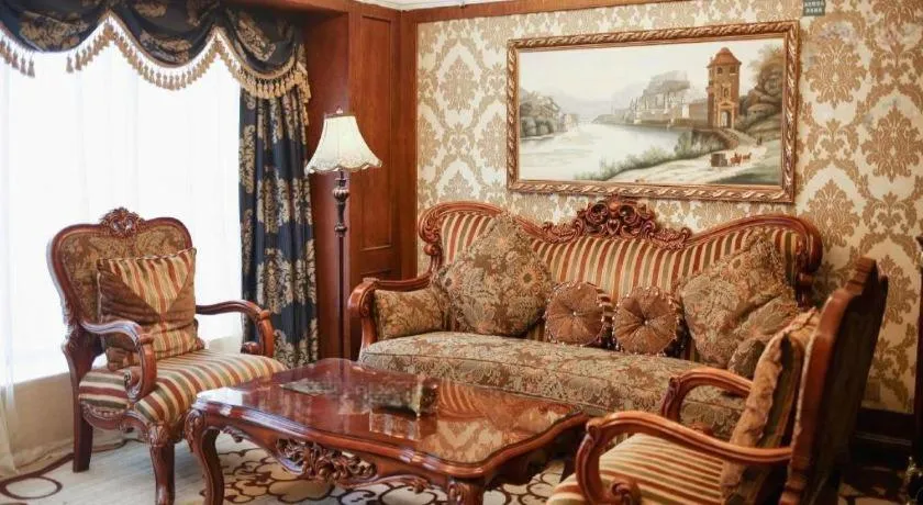 Chengdu French Theme Gold Palace