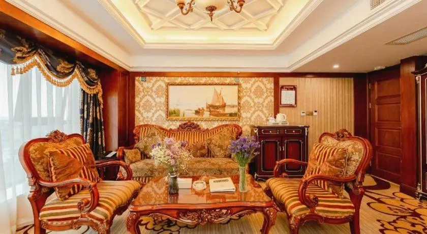 Chengdu French Theme Gold Palace