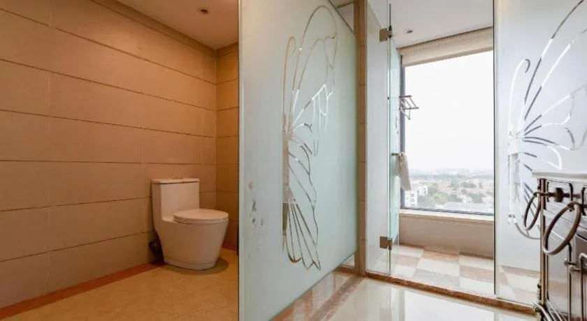 Chengdu French Theme Gold Palace