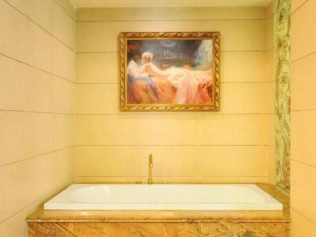 Chengdu French Theme Gold Palace