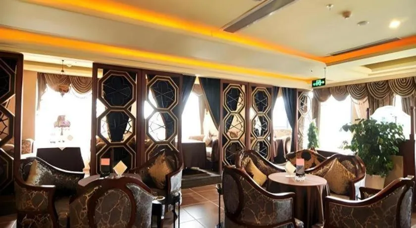 Chengdu French Theme Gold Palace