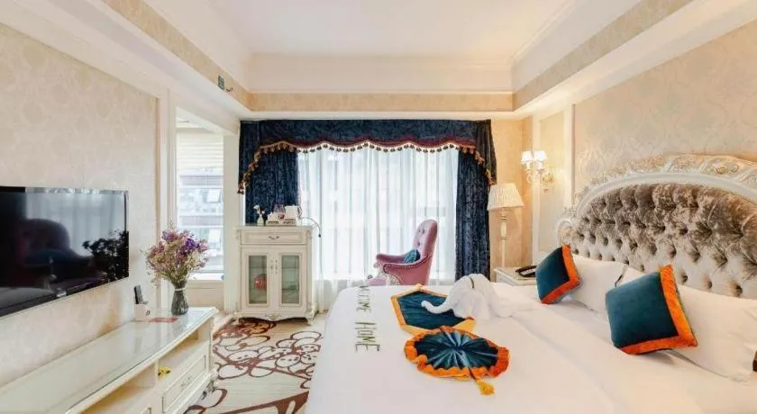 Chengdu French Theme Gold Palace