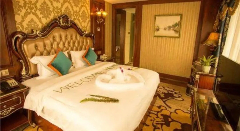 Bed in Chengdu French Theme Gold Palace