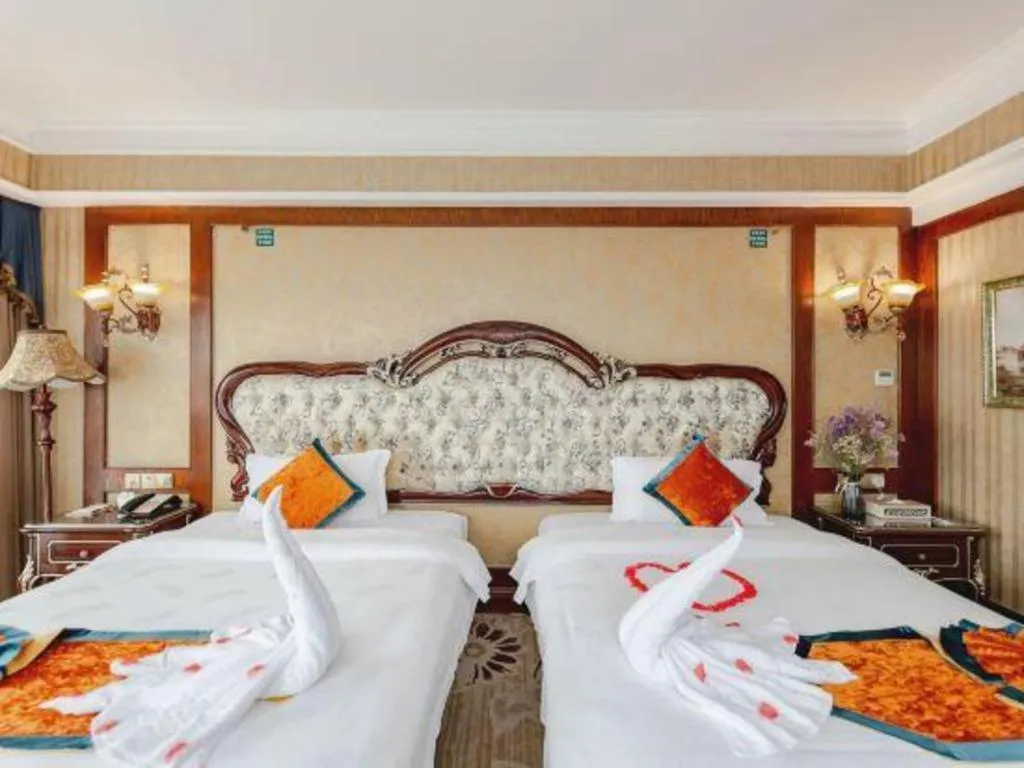 Bed in Chengdu French Theme Gold Palace