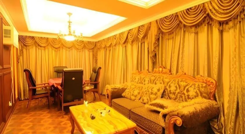 Chengdu French Theme Gold Palace