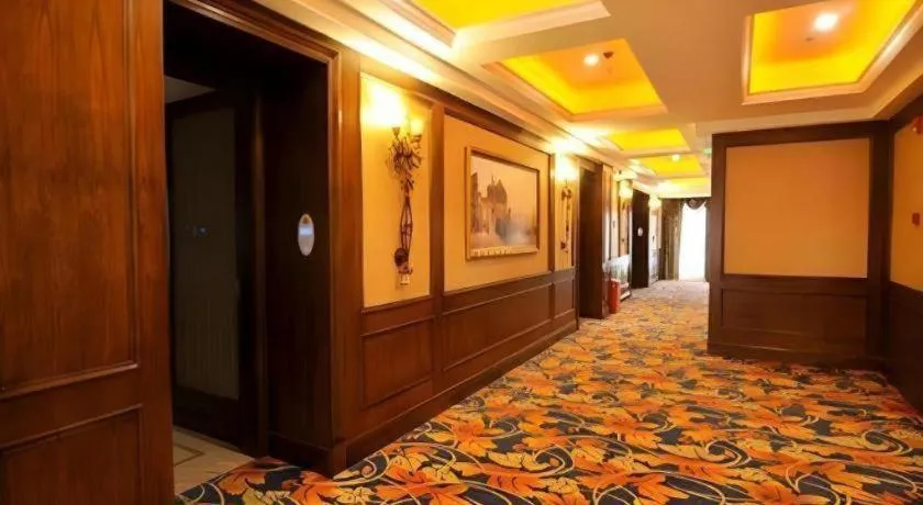 Chengdu French Theme Gold Palace