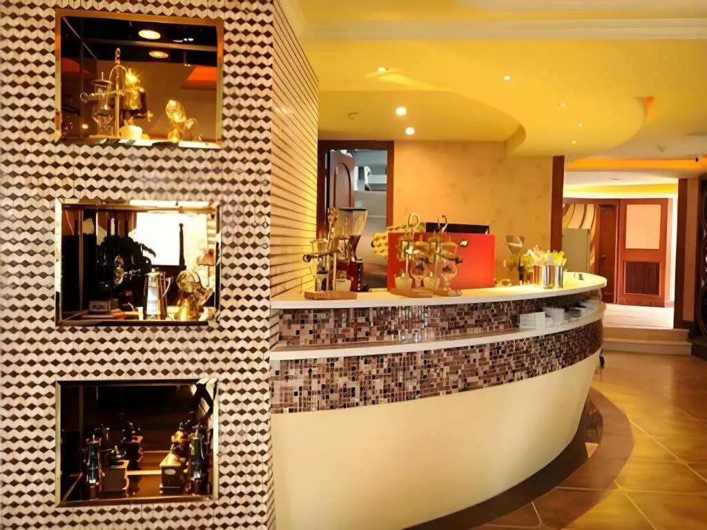 Chengdu French Theme Gold Palace