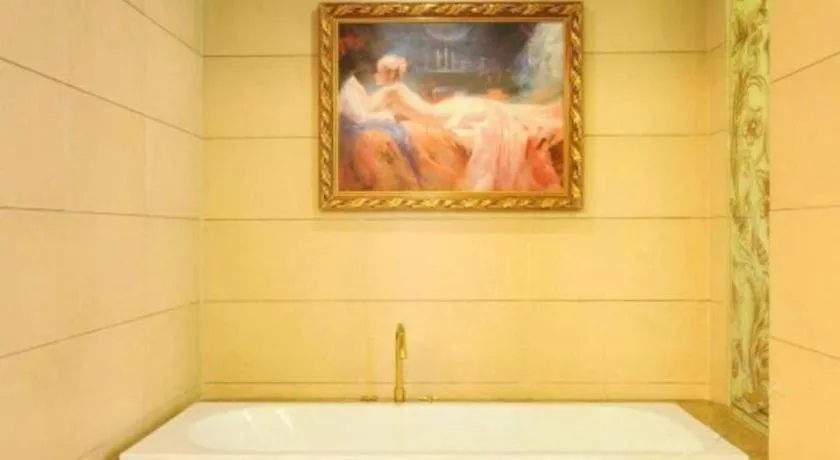 Chengdu French Theme Gold Palace