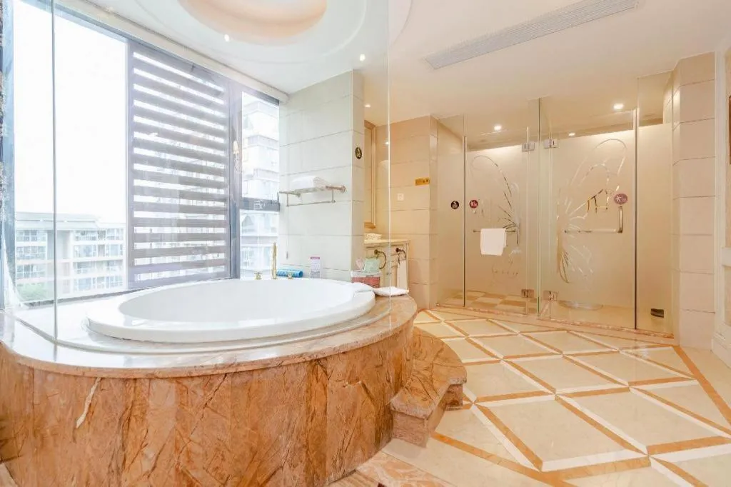 Chengdu French Theme Gold Palace