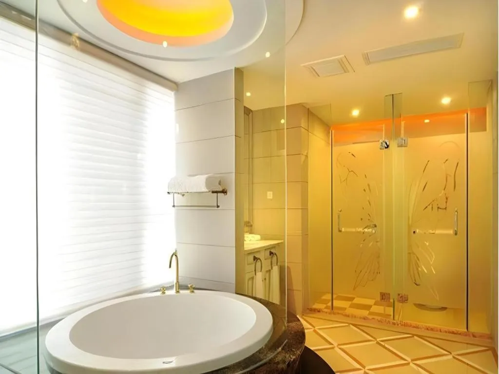 Chengdu French Theme Gold Palace