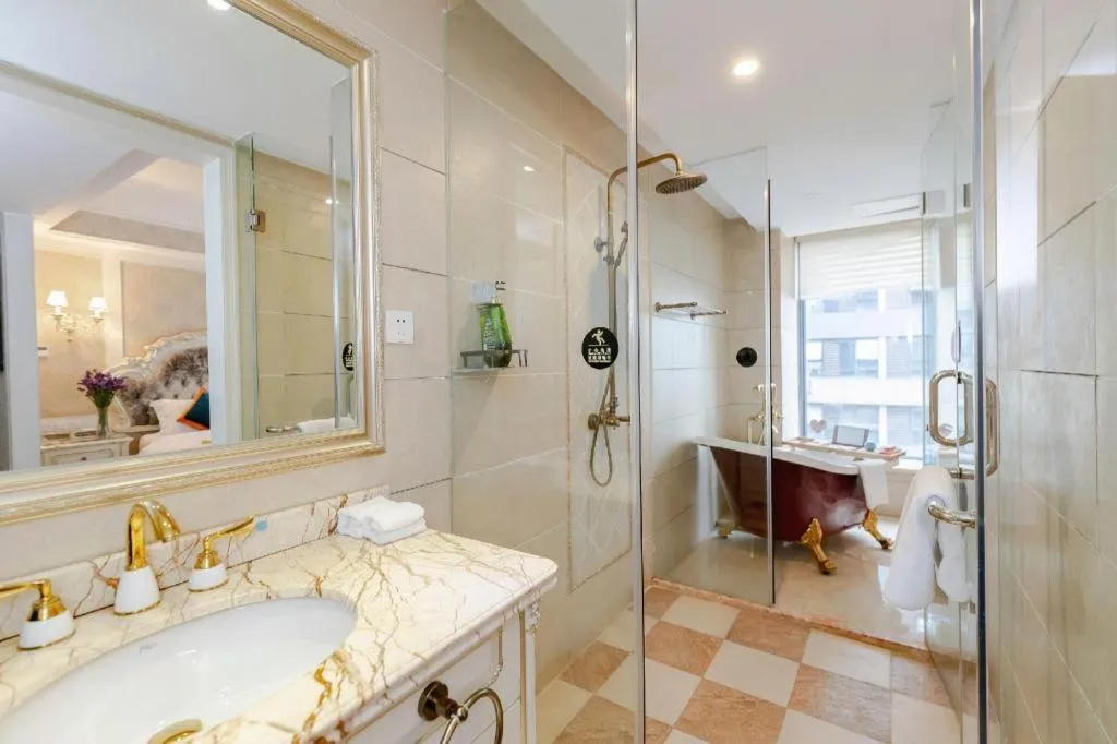 Chengdu French Theme Gold Palace