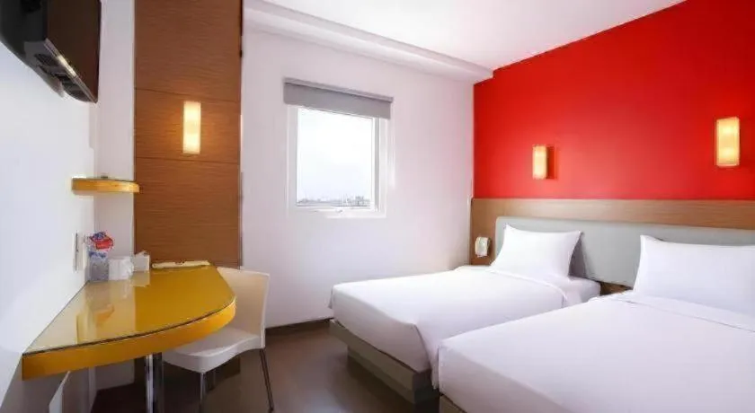 Bed in Amaris Hotel La Codefin Kemang