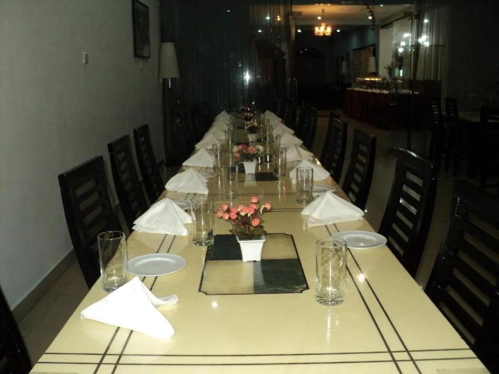 New Tristar Beach Hotel