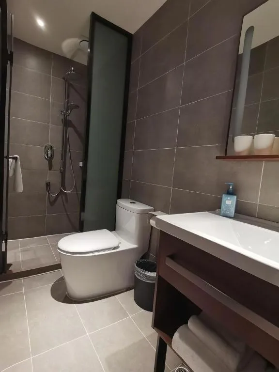 Hanting Hotel Qingdao May Fourth Square Zhiquan Road Metro Station