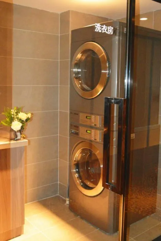 Hanting Hotel Qingdao May Fourth Square Zhiquan Road Metro Station