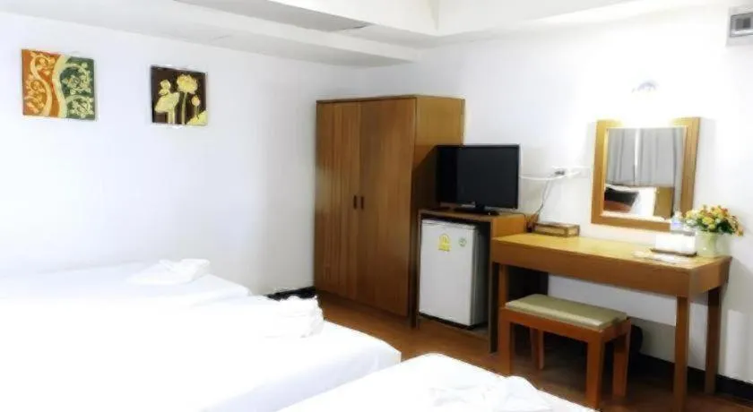 Bed in Urban House 195