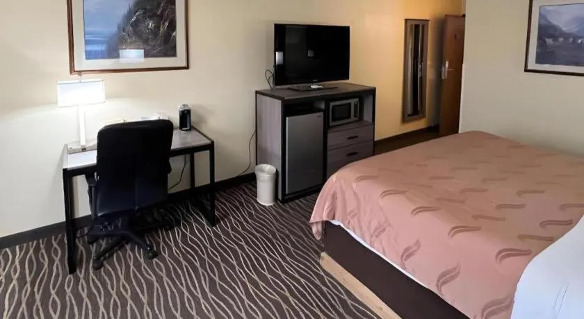 Bed in Quality Inn Pagosa Springs