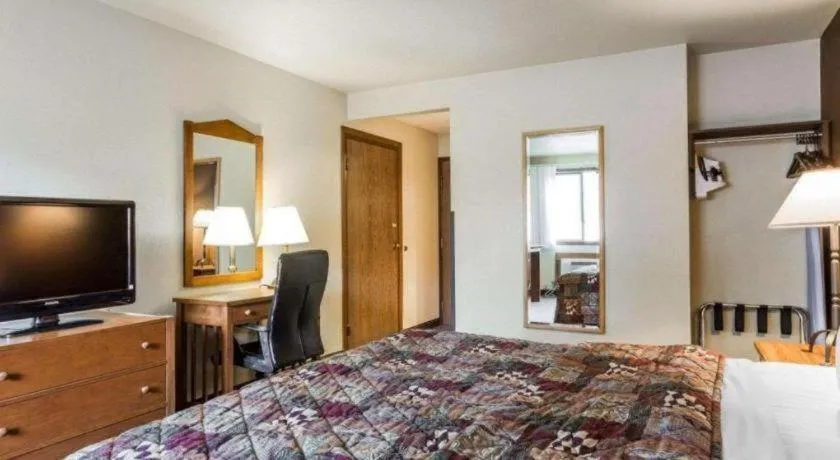 Bed in Quality Inn Pagosa Springs