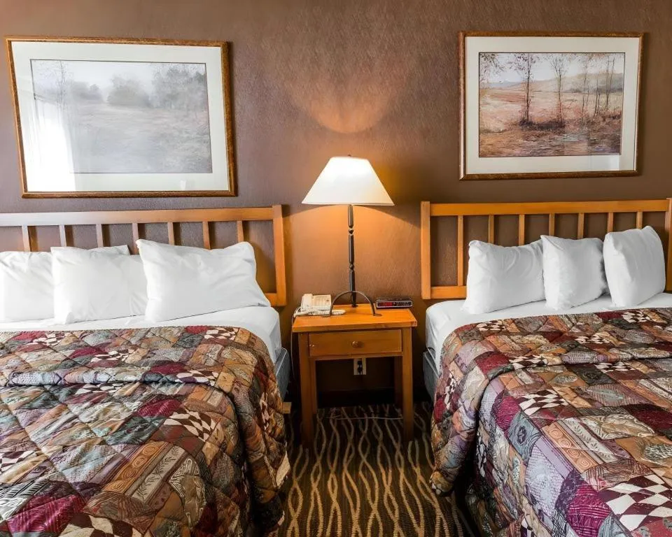 Bed in Quality Inn Pagosa Springs