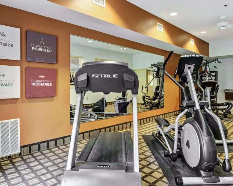 Comfort Suites near Hot Springs Park