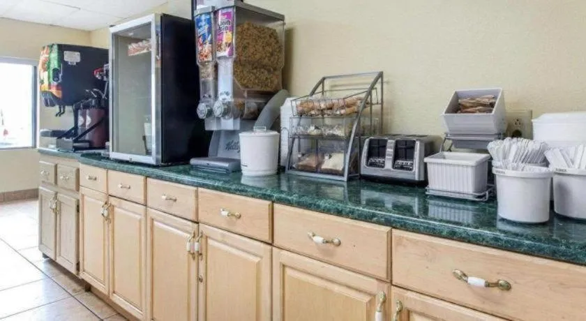 Econo Lodge Dalton West