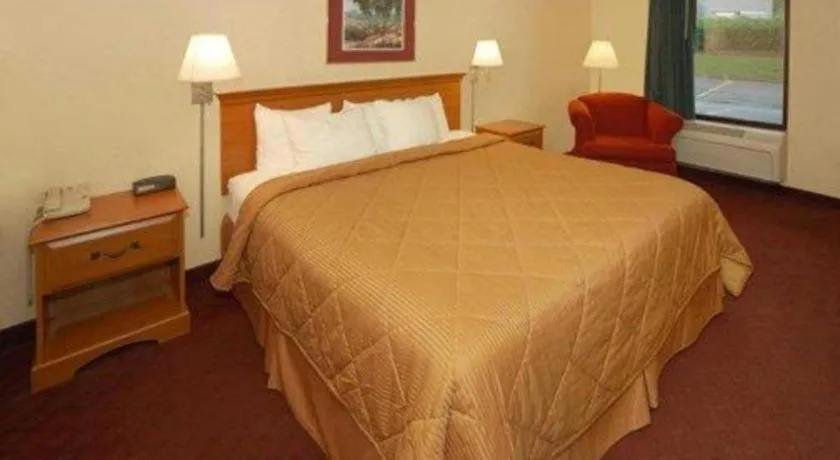 Bed in Quality Inn Oakwood - Gainesville