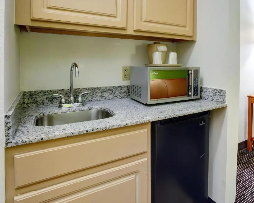 Quality Inn & Suites Austin Airport