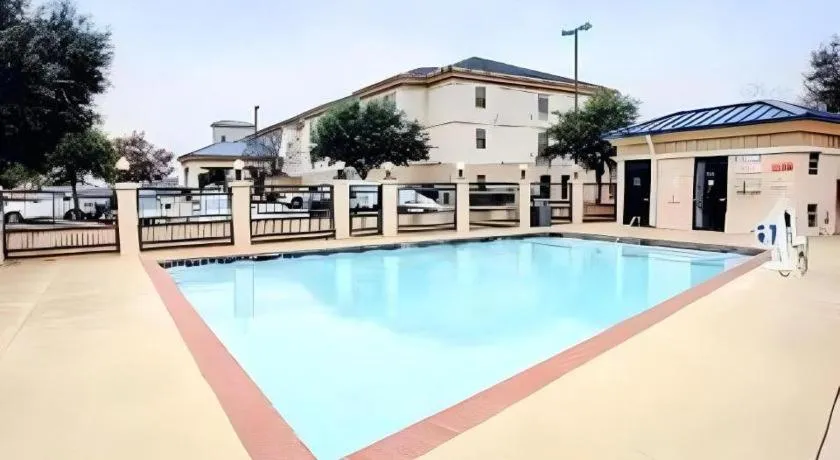 Quality Inn & Suites Austin Airport