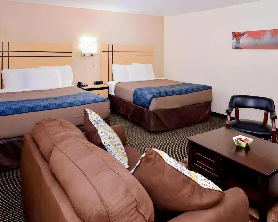 Bed in Econo Lodge Rochester I-90 & I-390