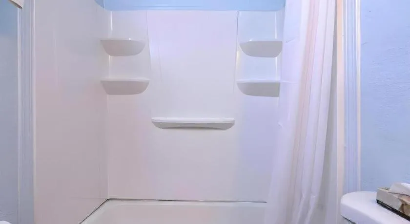 Econo Lodge Rochester I-90 & I-390