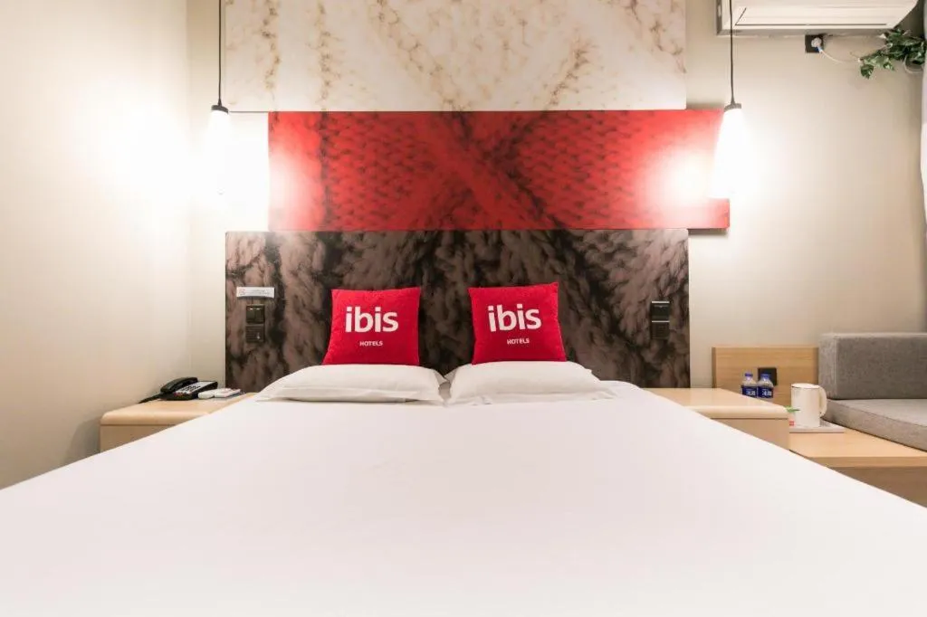 Bed in Ibis Nantong Qingnian