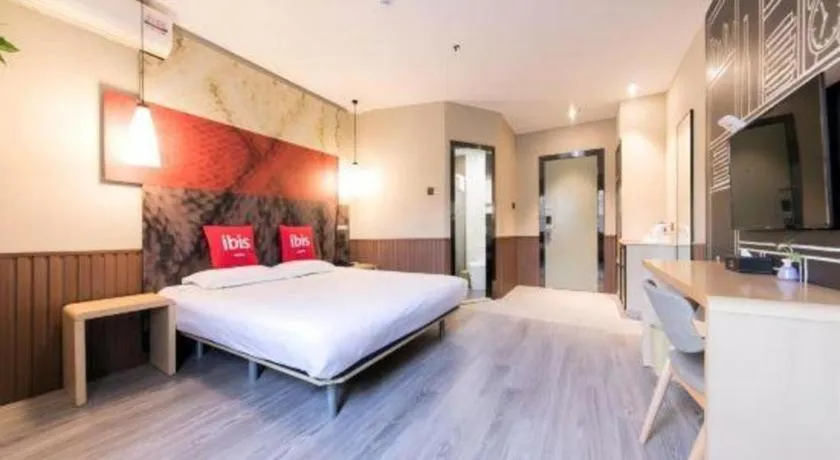Bed in Ibis Nantong Qingnian