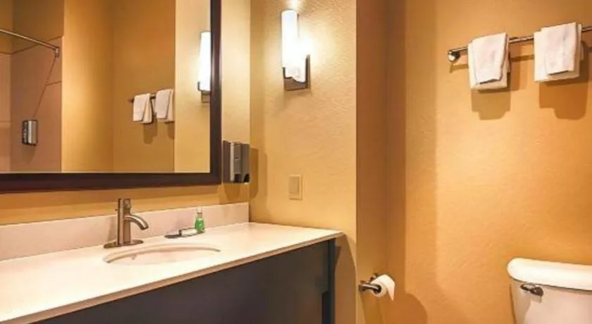 Best Western Lindsay Inn & Suites