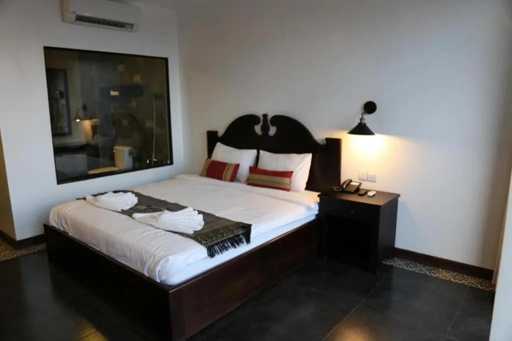 Bed in Yeak Loam Hotel