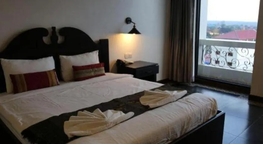 Bed in Yeak Loam Hotel