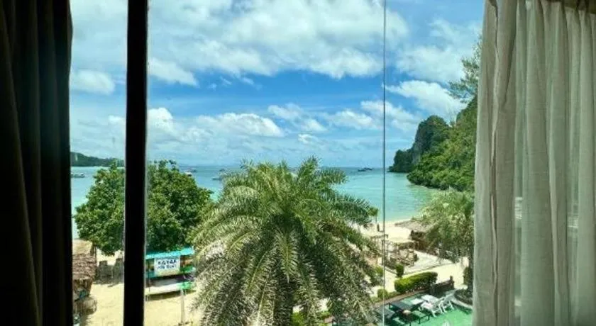 Phi Phi Nice Beach Hotel Hip