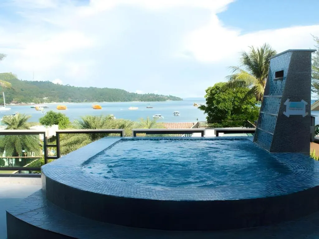 Phi Phi Nice Beach Hotel Hip