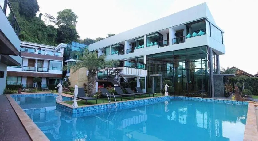 Phi Phi Nice Beach Hotel Hip