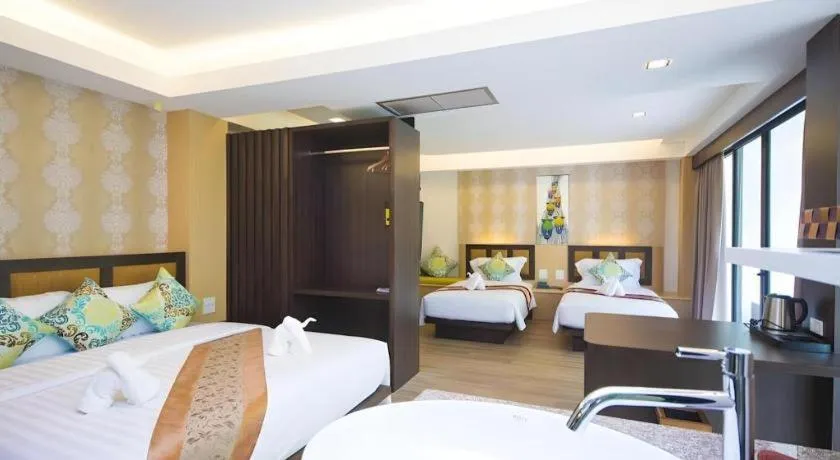 Phi Phi Nice Beach Hotel Hip