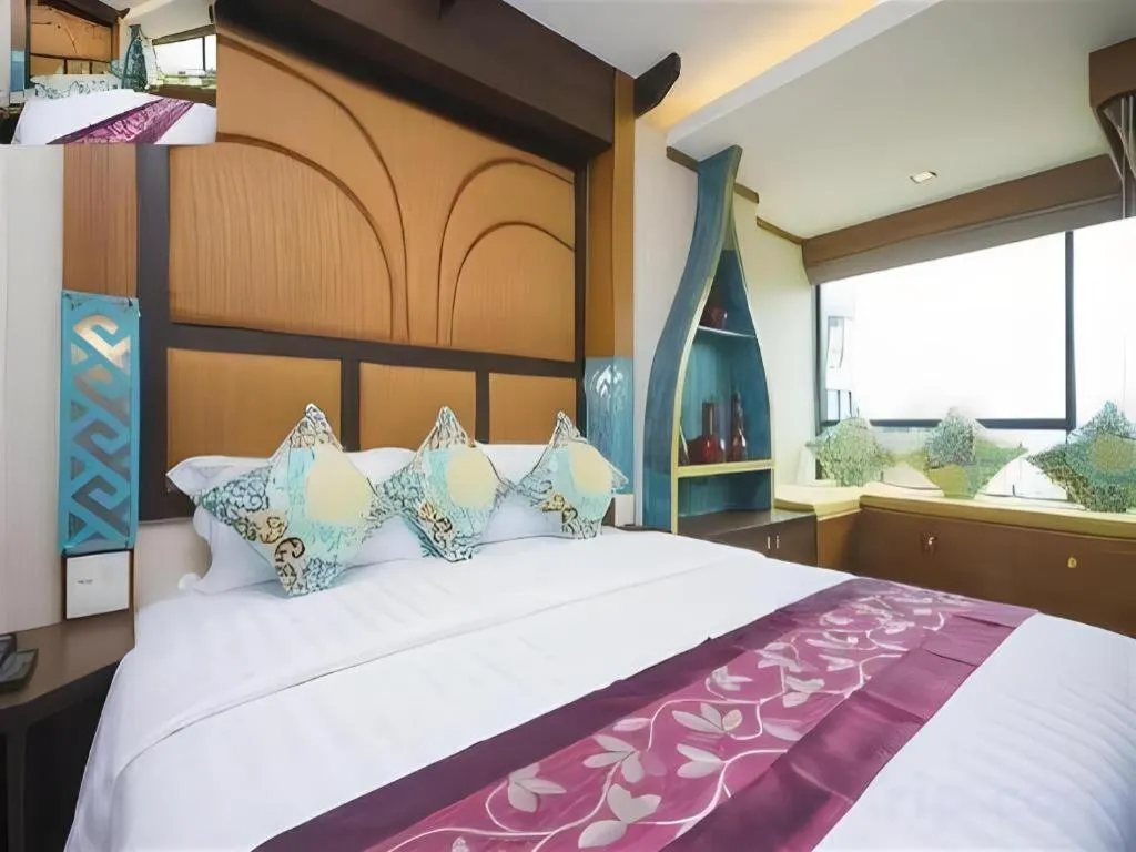 Bed in Phi Phi Nice Beach Hotel Hip