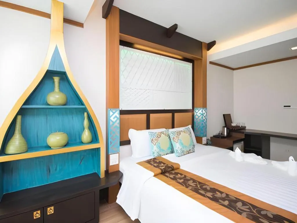 Bed in Phi Phi Nice Beach Hotel Hip