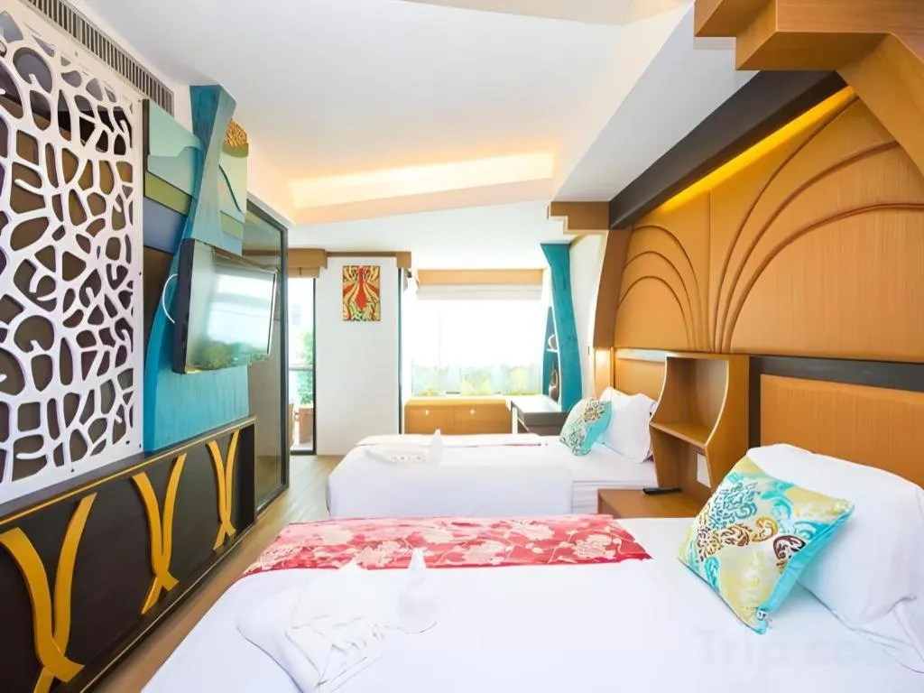 Bed in Phi Phi Nice Beach Hotel Hip