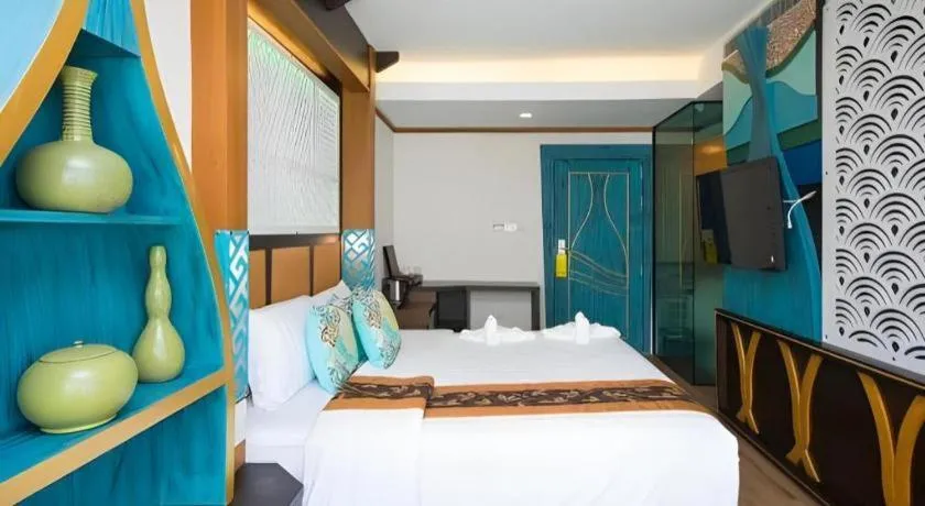Phi Phi Nice Beach Hotel Hip