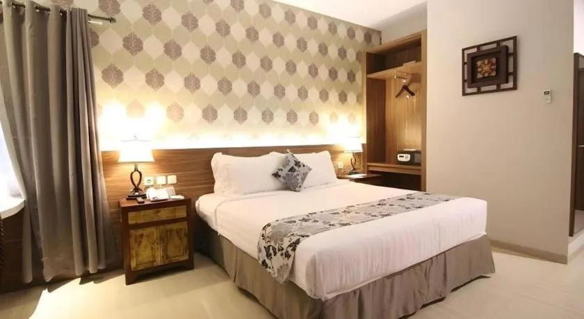 Bed in Grand Amira Hotel Solo, Azana Hotels Collection
