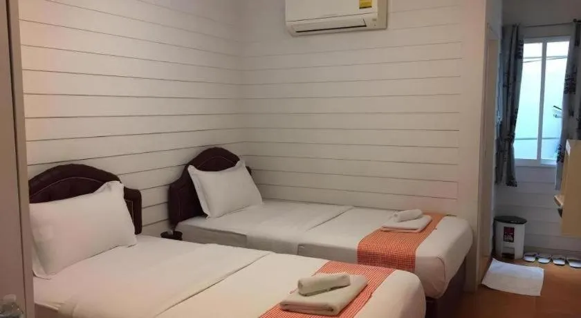 Ban Thungdang Housetel Bangkok