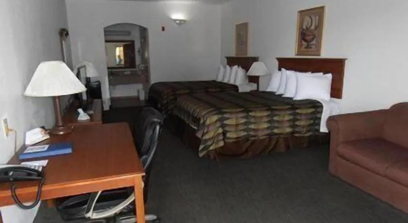 Bed in Quality Inn & Suites Rio Grande City