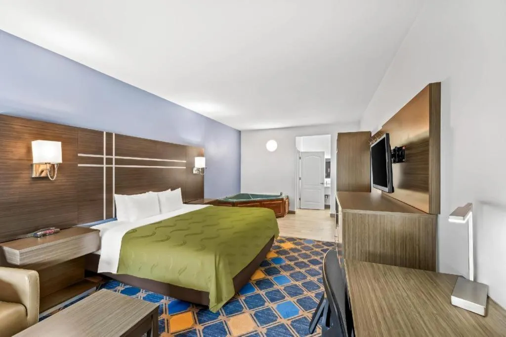 Bed in Quality Inn & Suites Rio Grande City