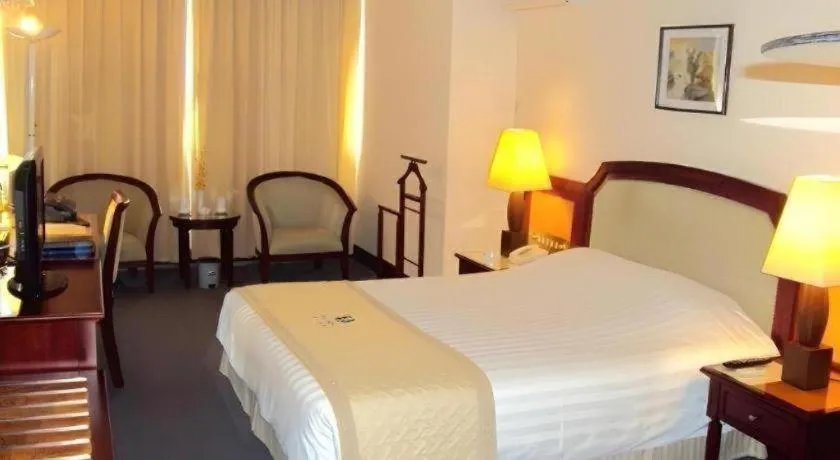 Bed in Huu Nghi Hotel