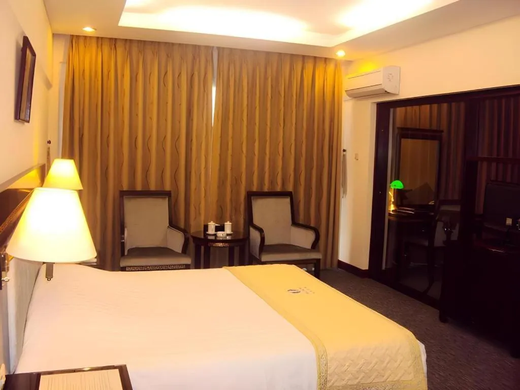 Bed in Huu Nghi Hotel