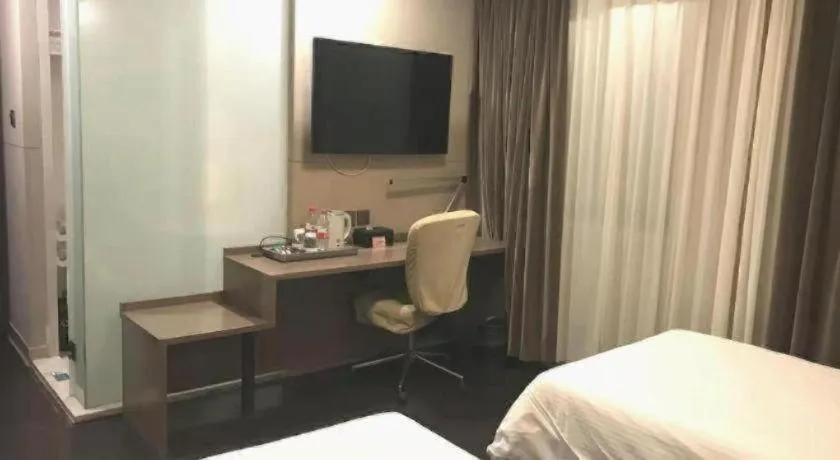 Bed in Jinjiang Inn Select Shanghai Nanjing Road Pedestrian Street